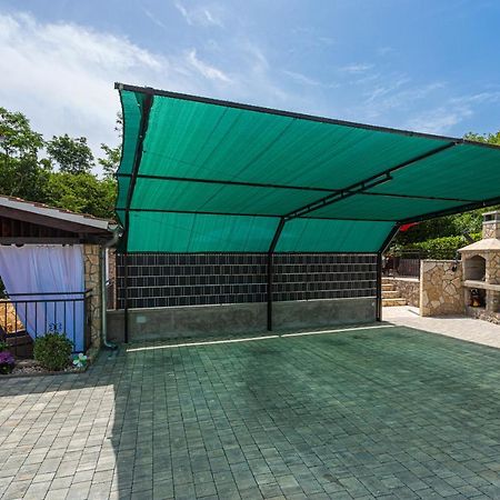 Apartment With A Private Swimming Pool, Garden & Bbq Gostinjac Buitenkant foto