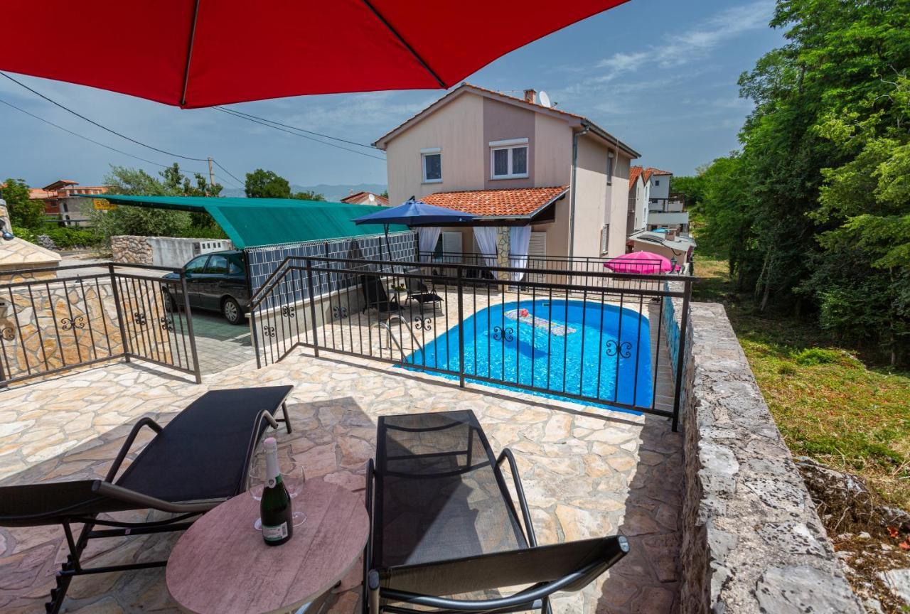 Apartment With A Private Swimming Pool, Garden & Bbq Gostinjac Buitenkant foto