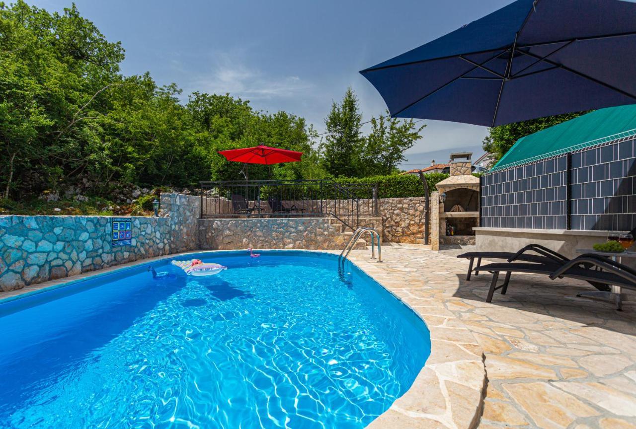 Apartment With A Private Swimming Pool, Garden & Bbq Gostinjac Buitenkant foto